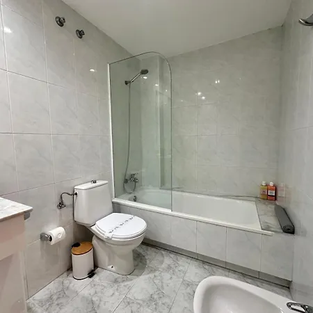Apartamento En La Playa De Samil Apartment *
